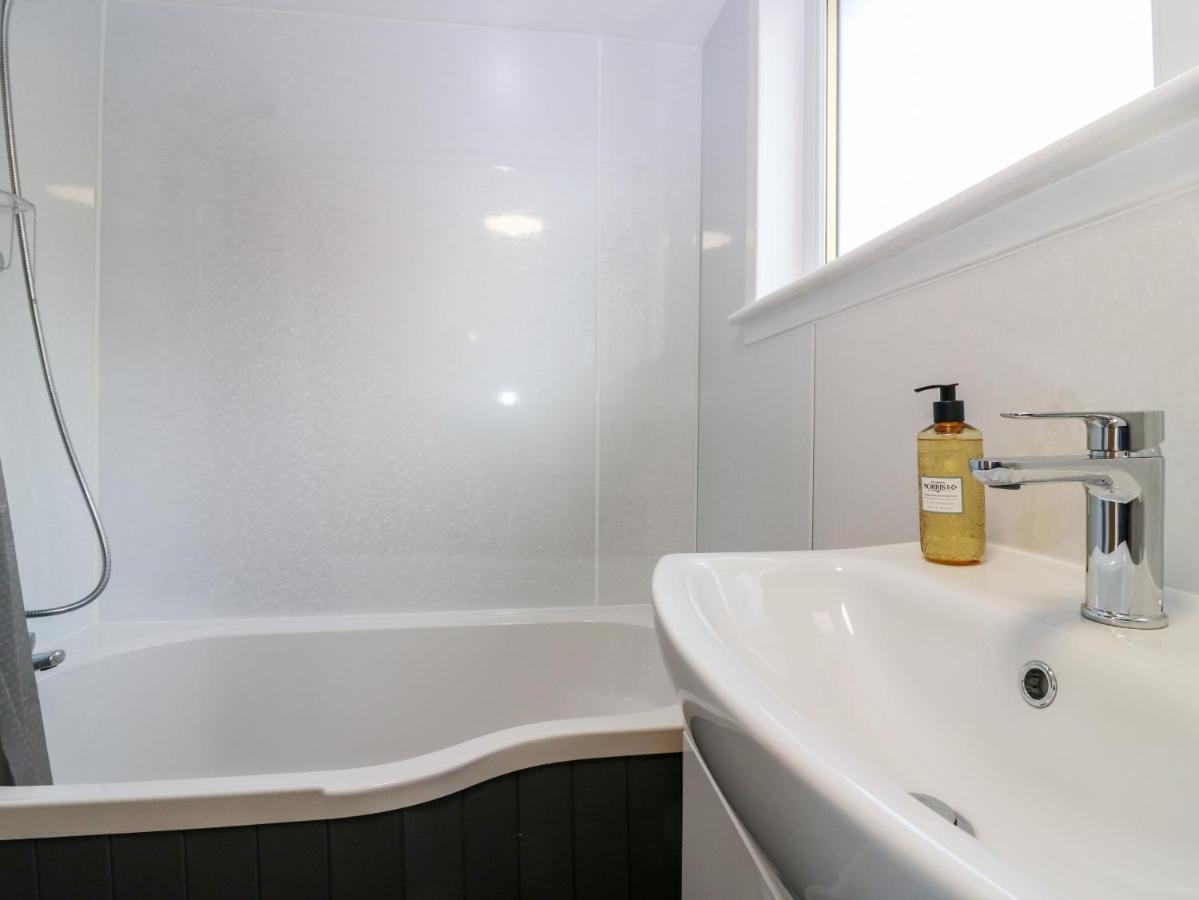 Dolphin Cottage Banff Ngoại thất bức ảnh